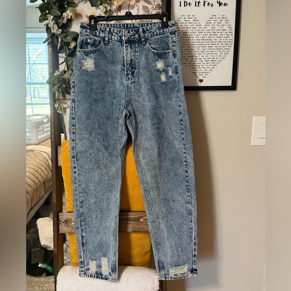 SHEIN Relaxed Fit Distressed Denim Jeans